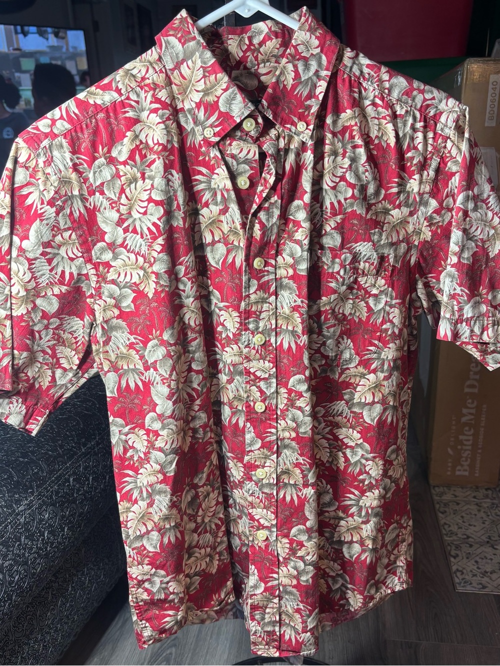 Men's Red Floral Short-Sleeve Button-Up Shirt David Taylor Size Small EPC